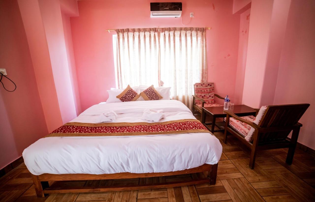 Hotel Peace Stupa Pokhara Exterior photo
